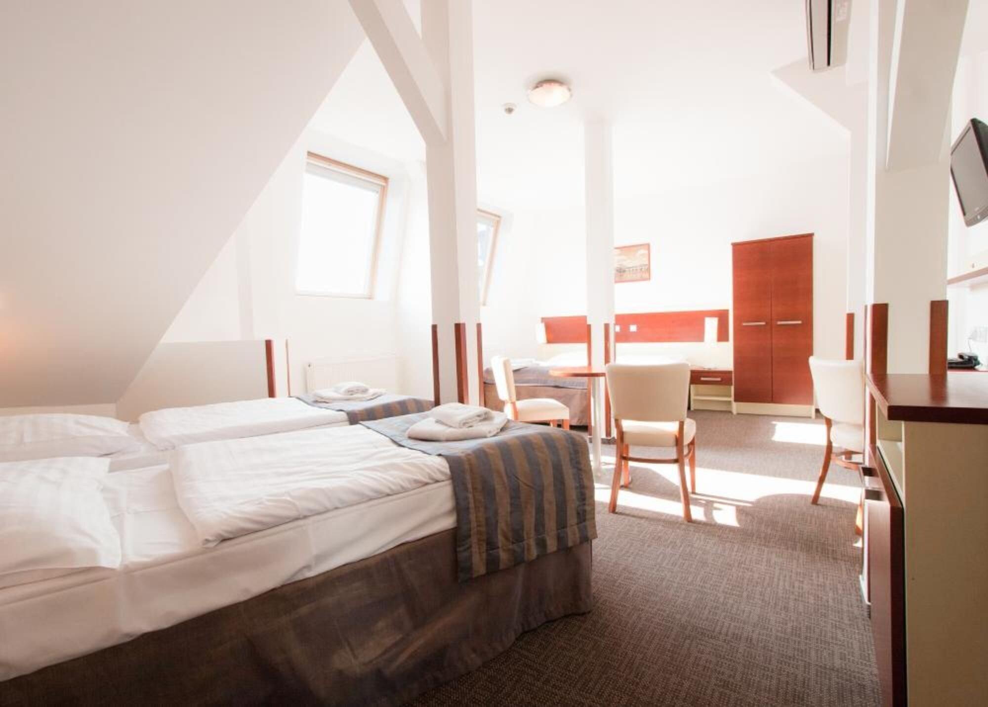 Hotel Gloria Prága Kültér fotó