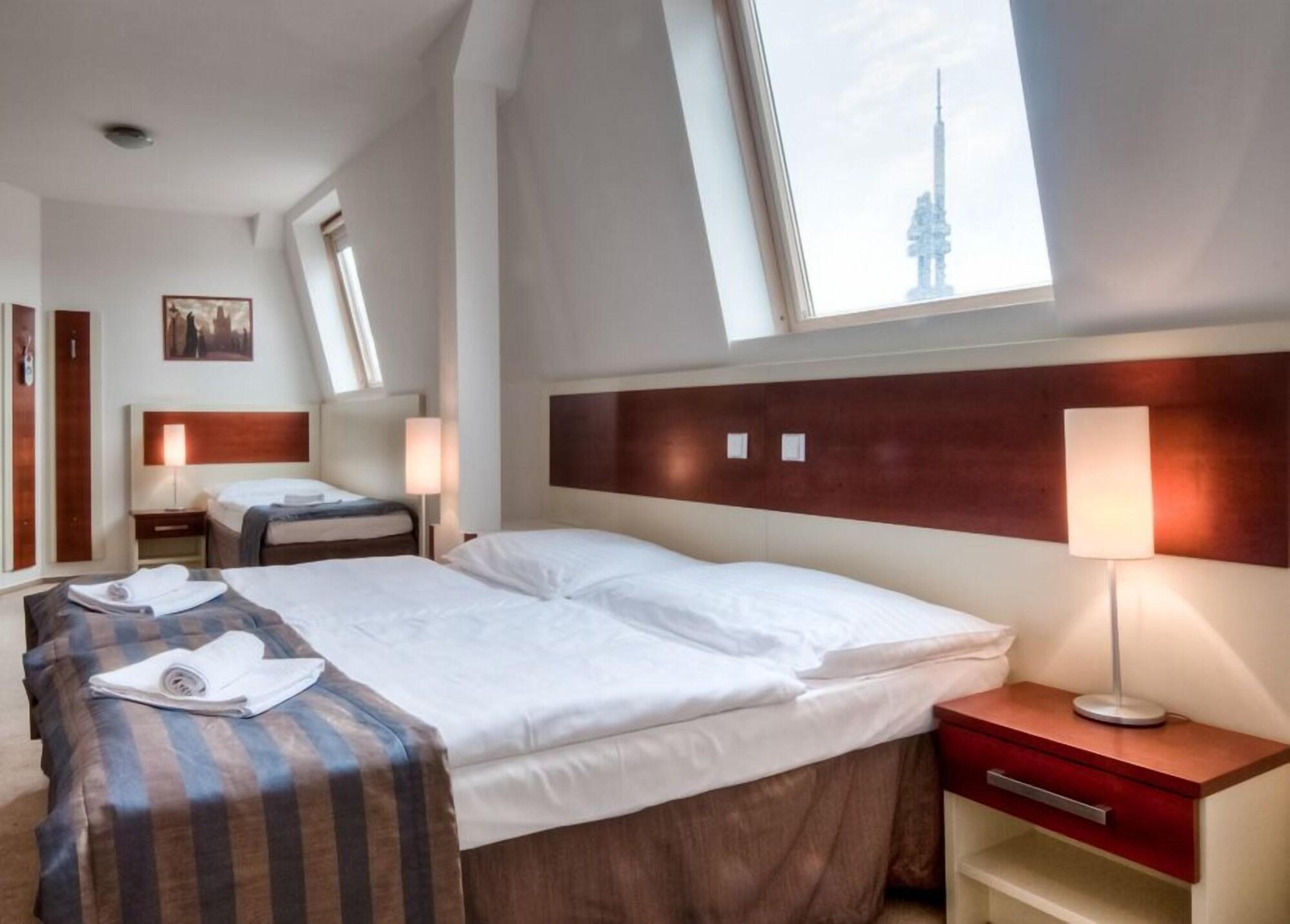 Hotel Gloria Prága Kültér fotó
