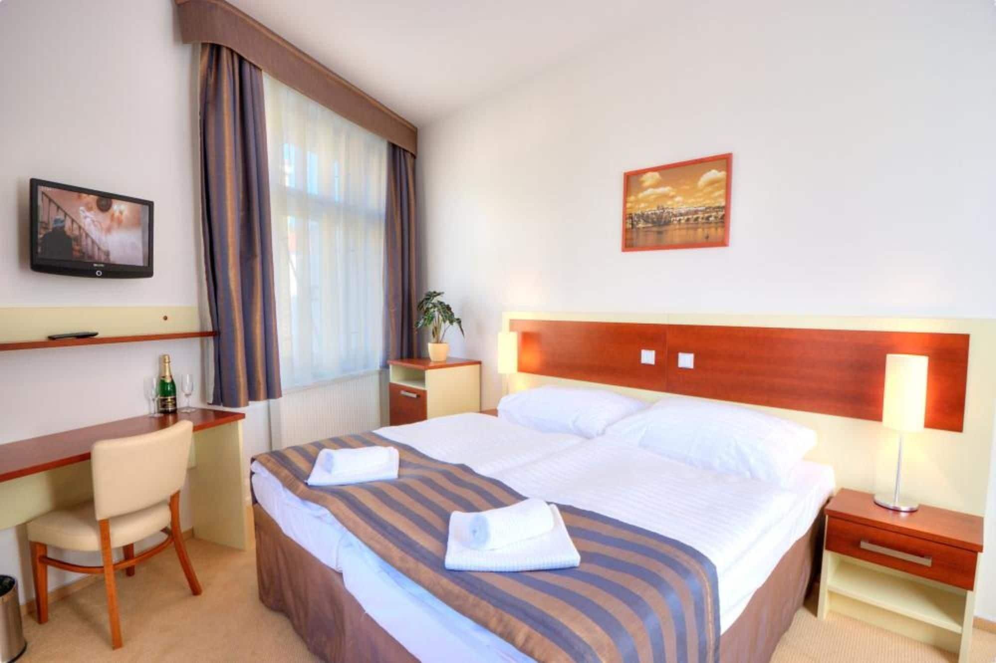 Hotel Gloria Prága Szoba fotó
