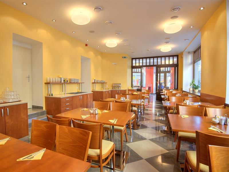Hotel Gloria Prága Kültér fotó