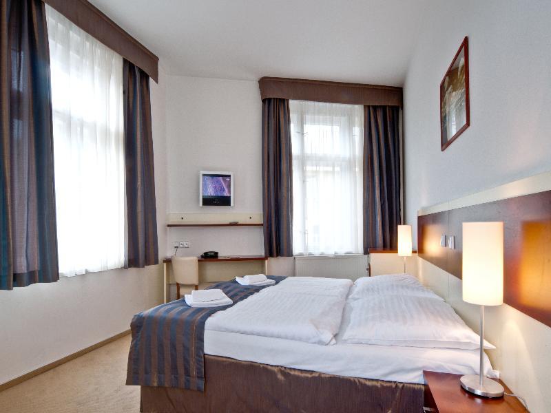 Hotel Gloria Prága Kültér fotó
