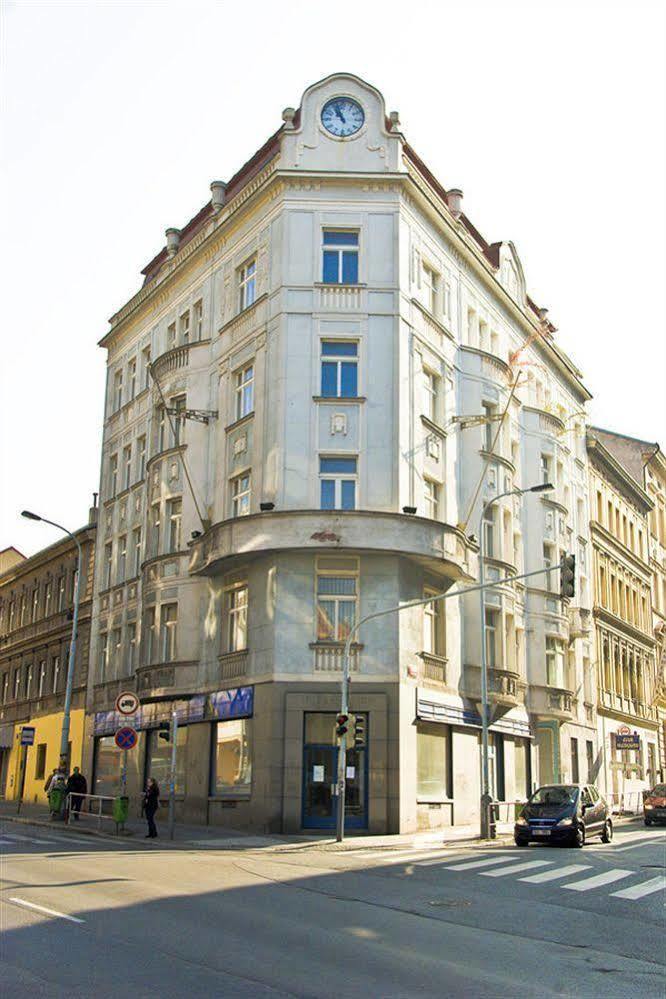 Hotel Gloria Prága Kültér fotó